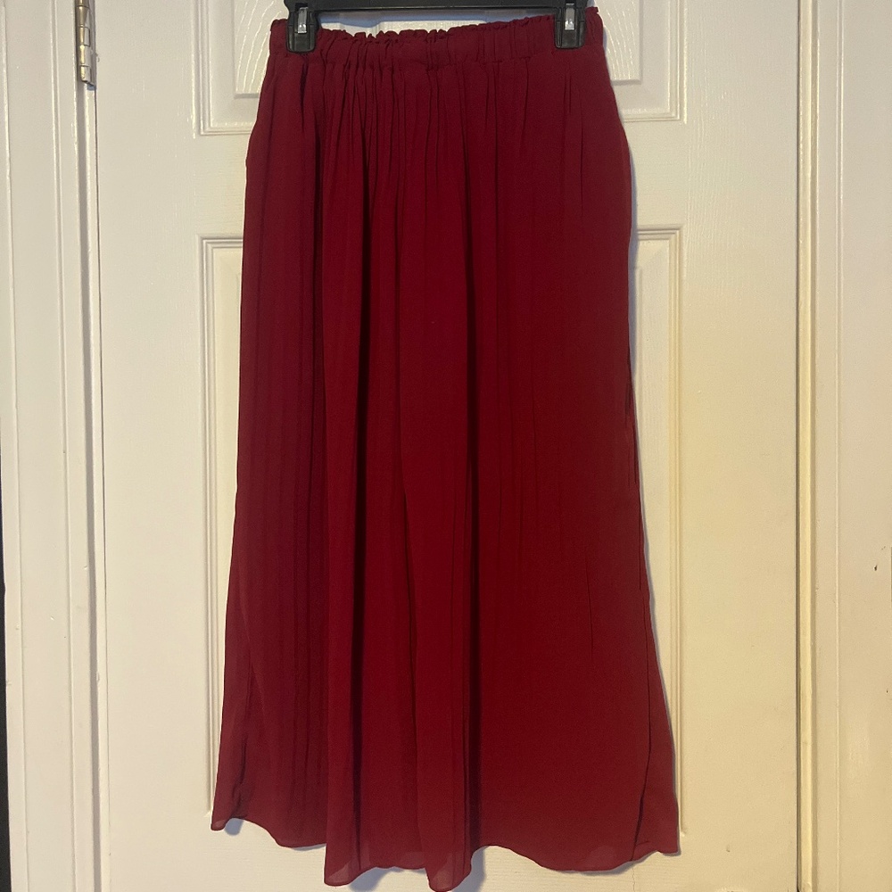 Red flowy pants - Picture 3 of 4